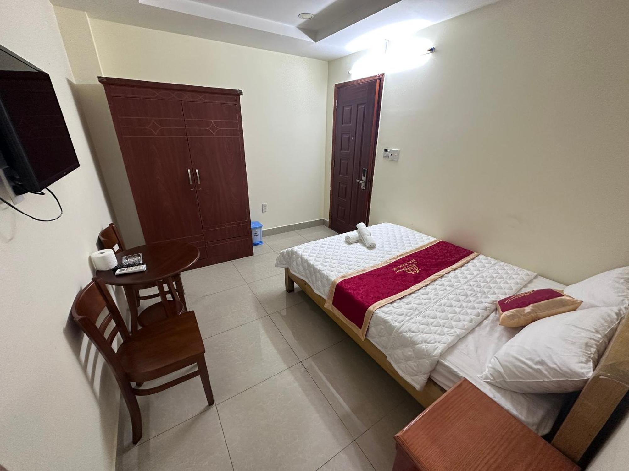 Hotel Khach San Hoang Anh *